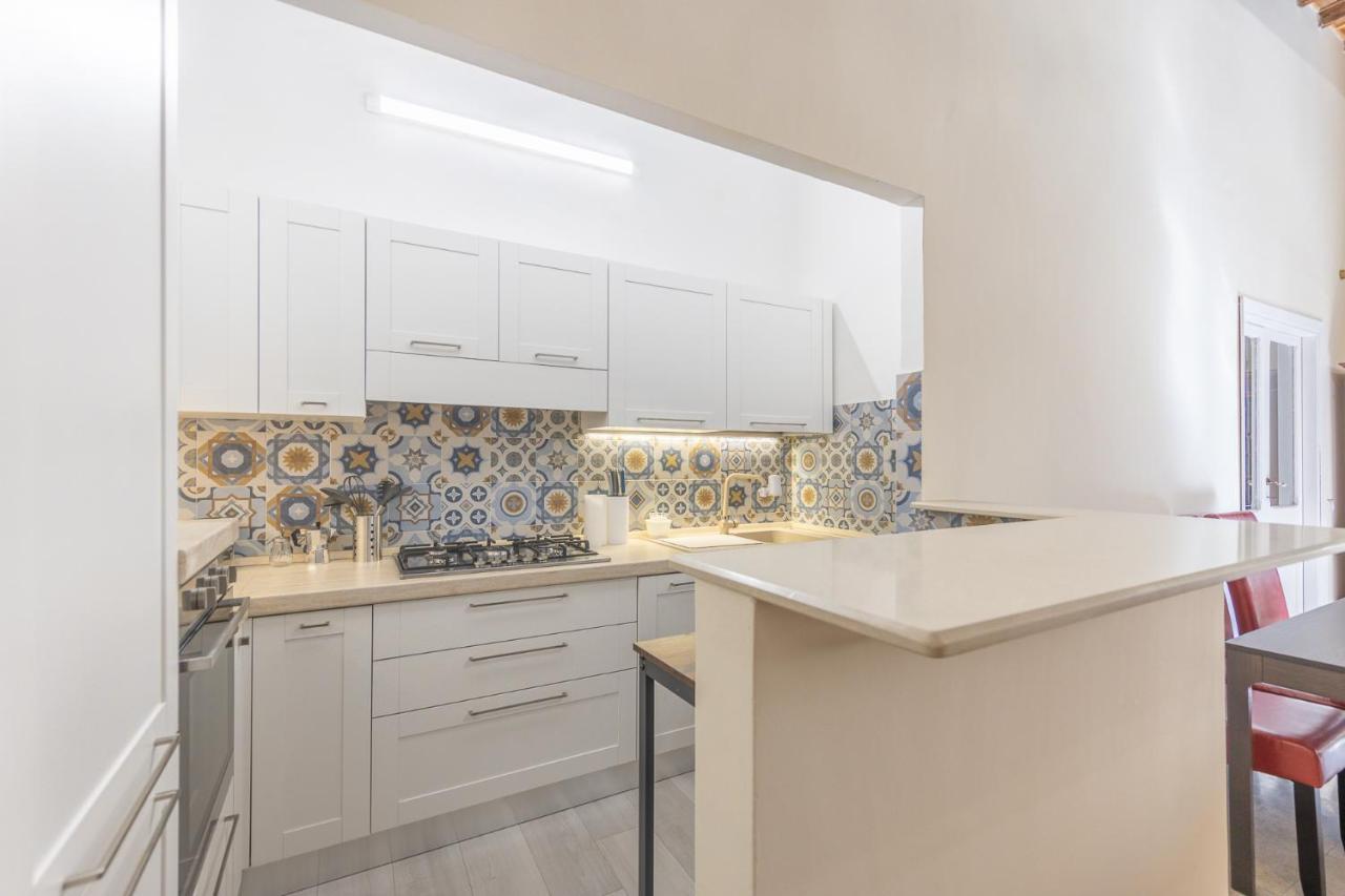 The House Of Thrones Apartment Viterbo Bagian luar foto